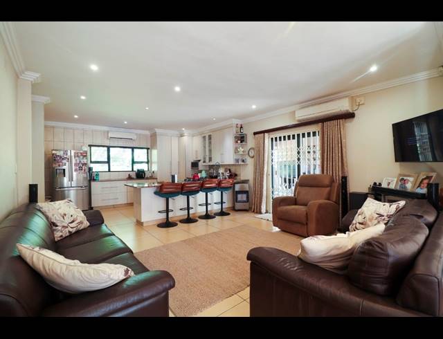 5 BEDROOM HOUSE FOR SALE IN PROTEA PARK